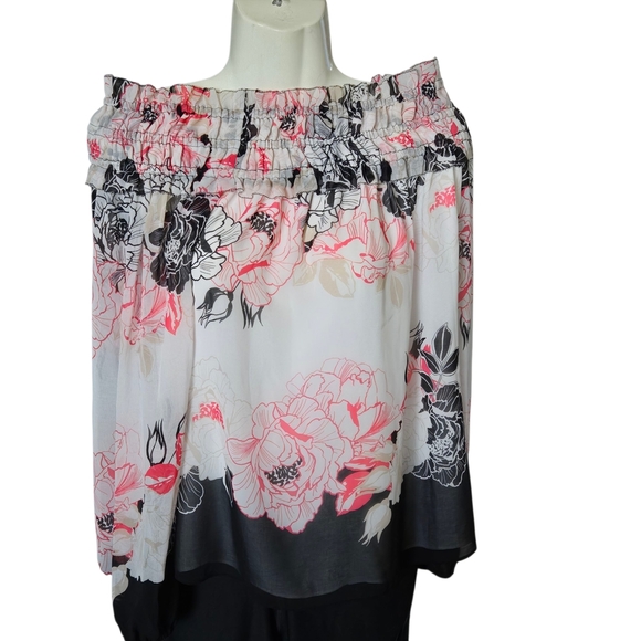 White House Black Market Soft White Garment - Picture 2 of 8